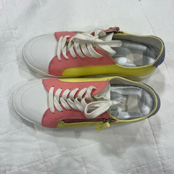 Dolce Vita Zaza Retro Sneakers - Picture 15 of 15